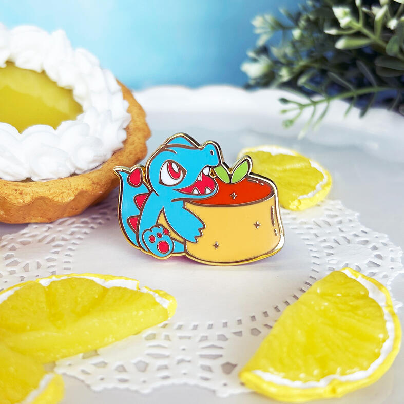 Totodile Flan Pin